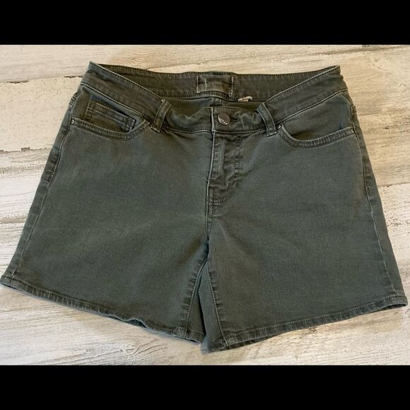 BKE army green jean shorts 26 - Picture 1 of 3